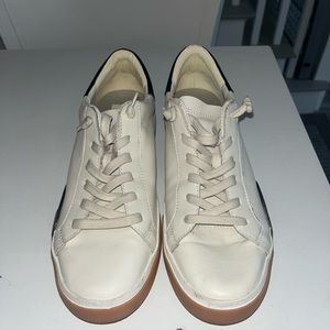size 9.5W dolce vita leather sneakers. worn once.